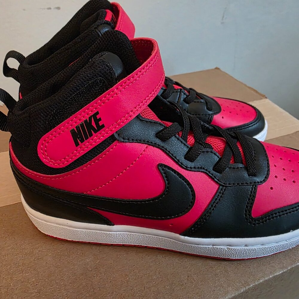 Nike Court Borough Red Black 3Y Brand New